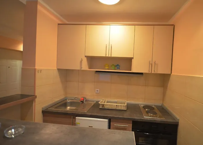 アパート Md ズラティボール