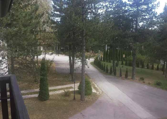 アパート Md ズラティボール